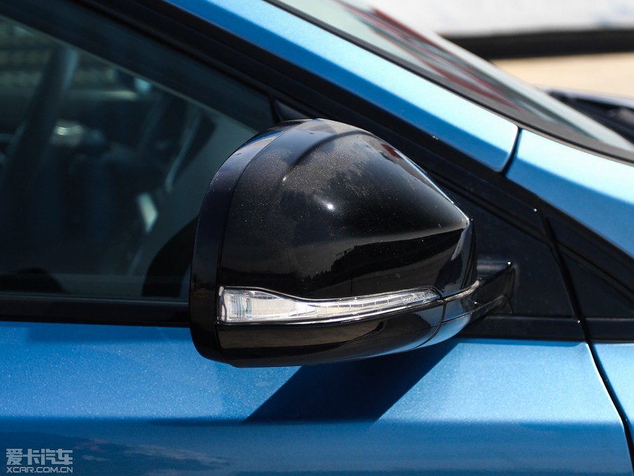 2015V40 Cross Country 2.0T T5 (q)Ű