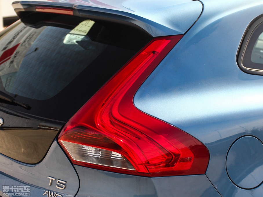 2015V40 Cross Country 2.0T T5 Ű