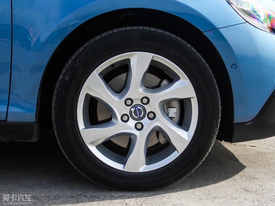 2015V40 Cross Country 2.0T T5 Ű