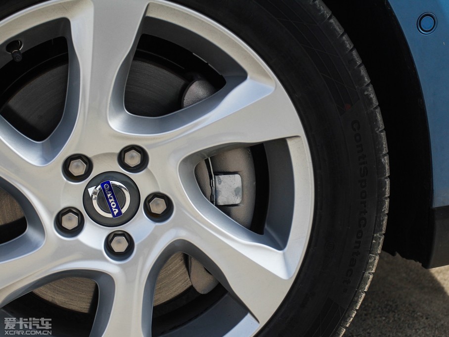 2015V40 Cross Country 2.0T T5 (q)Ű