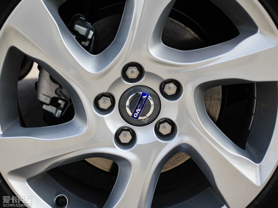 2015V40 Cross Country 2.0T T5 Ű