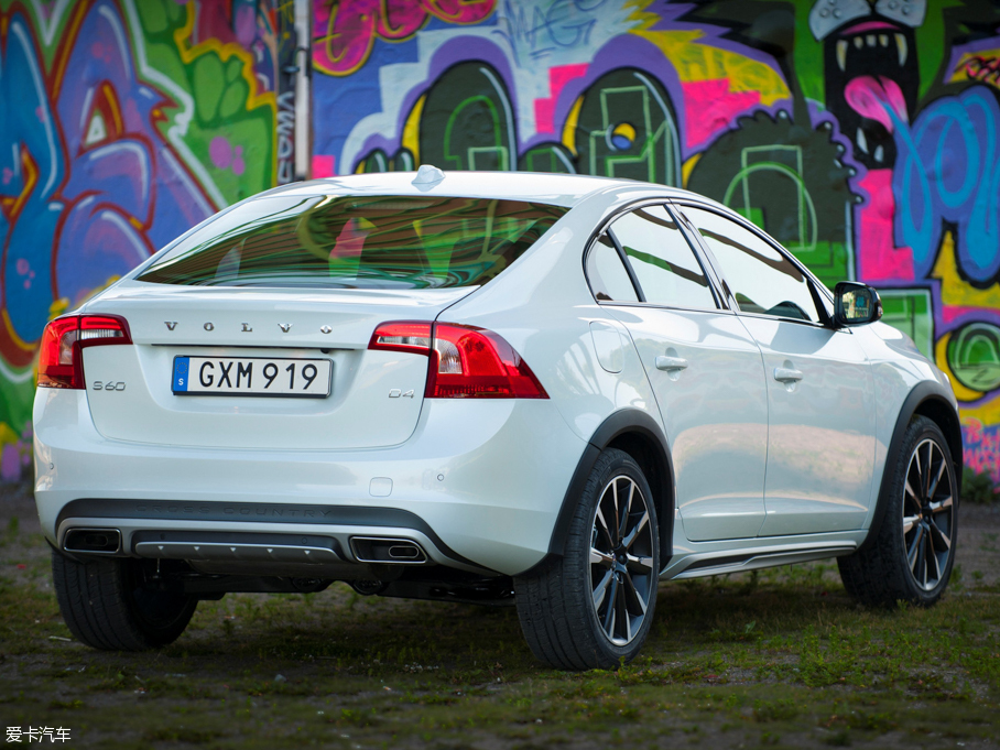 2015��S60 Cross Country ������