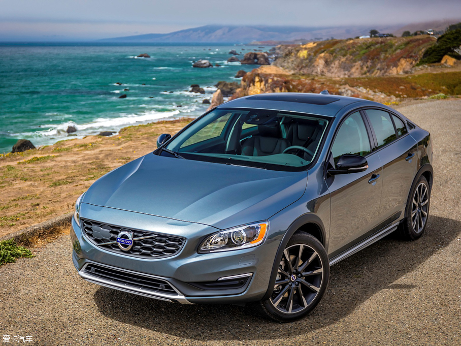 2015S60 Cross Country 