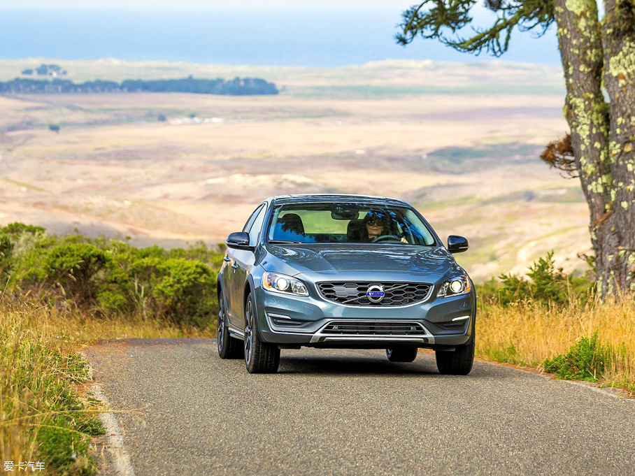 2015S60 Cross Country 