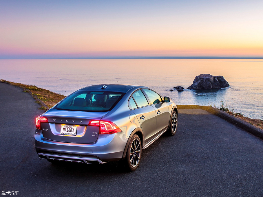 2015��S60 Cross Country ������