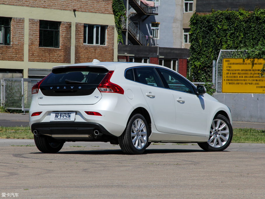 2016ֶV40 2.0T T4 Ű