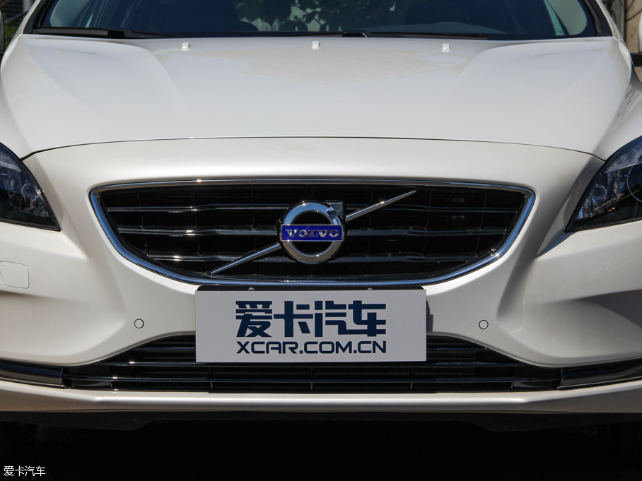 2016���֠���V40 2.0T T4 ���Ű�