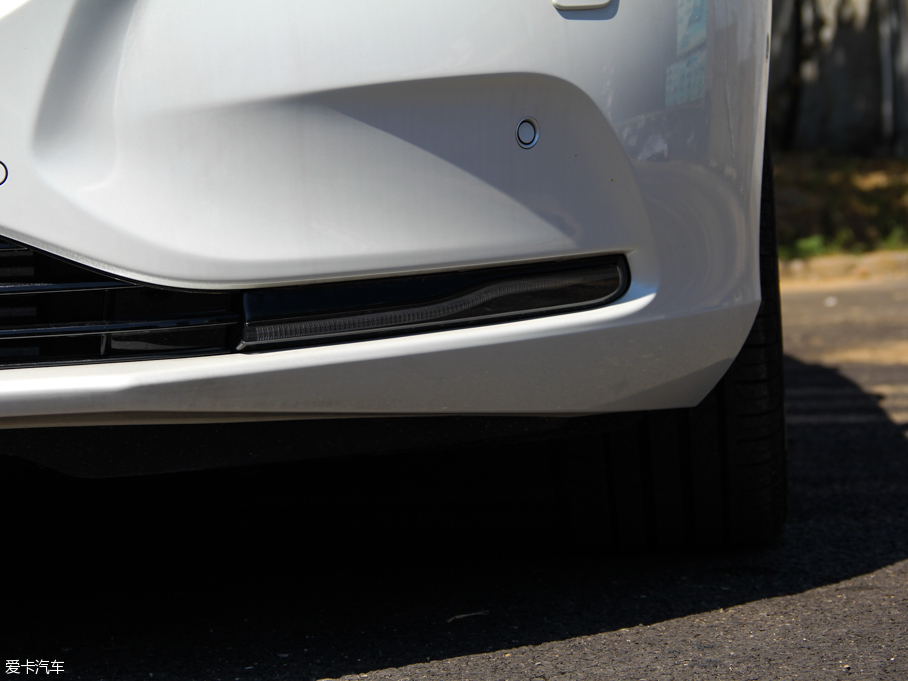 2016���֠���V40 2.0T T4 ���Ű�