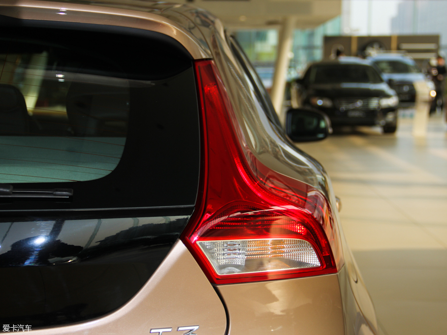 2016֠V40 1.5T T3 ݰ