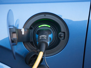 2016Plug in Hybrid ϸ