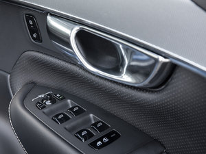 2016Plug in Hybrid п؅^(q)