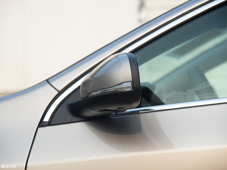 2016֠V60 2.0T T5 Ű