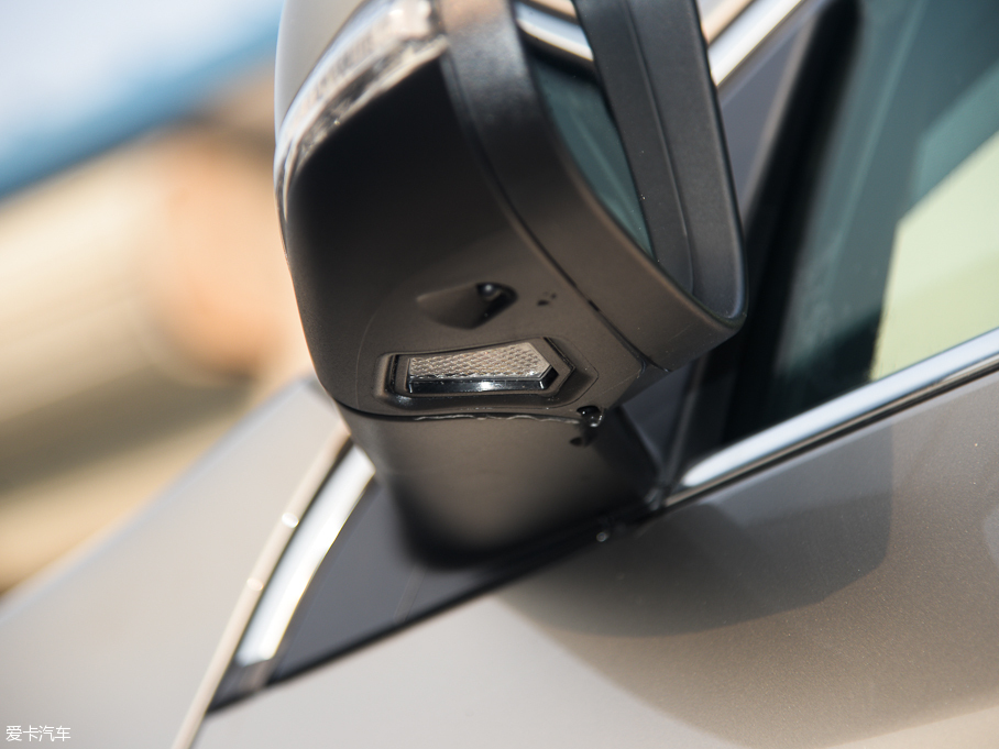 2016֠V60 2.0T T5 Ű