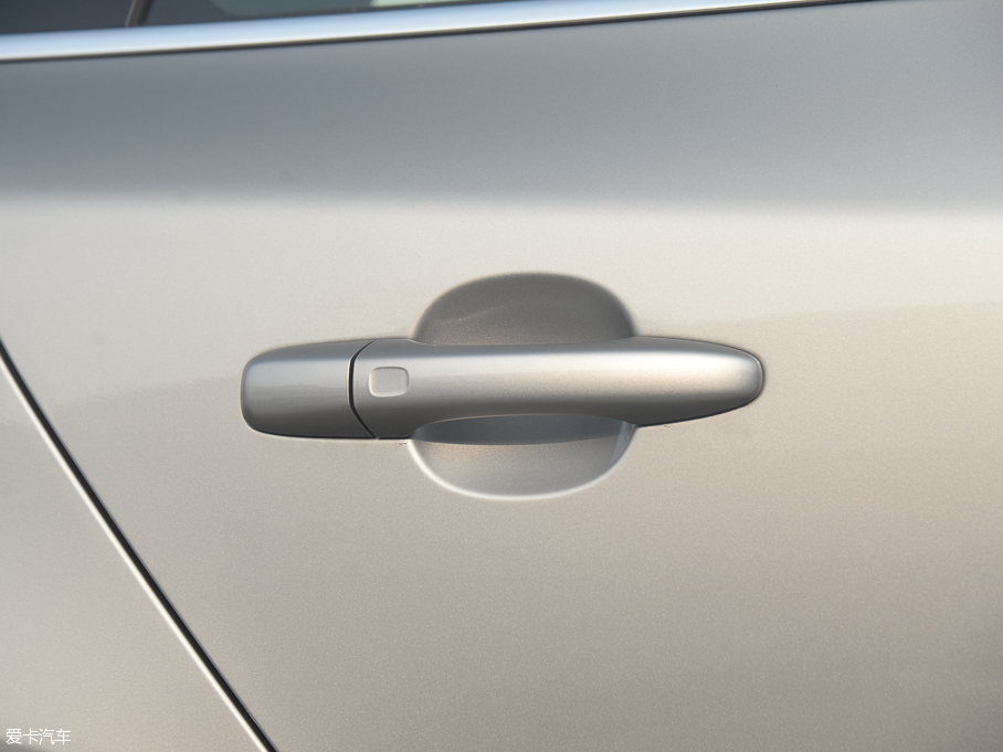 2016֠V60 2.0T T5 Ű