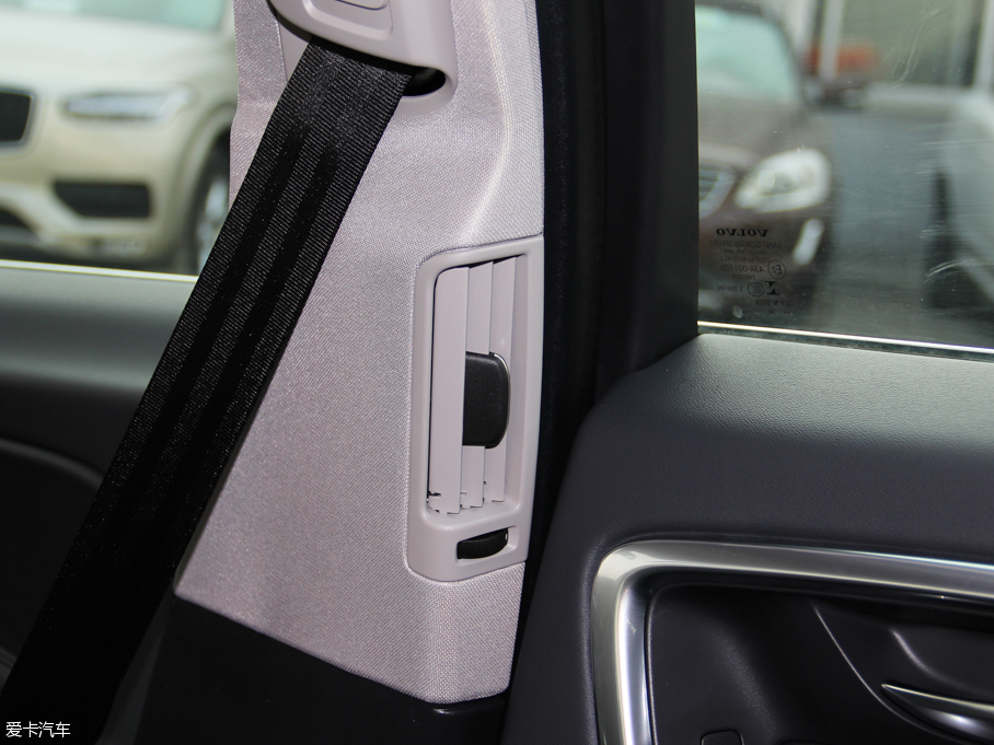 2016���֠���V60 2.0T T5 ���ݰ�