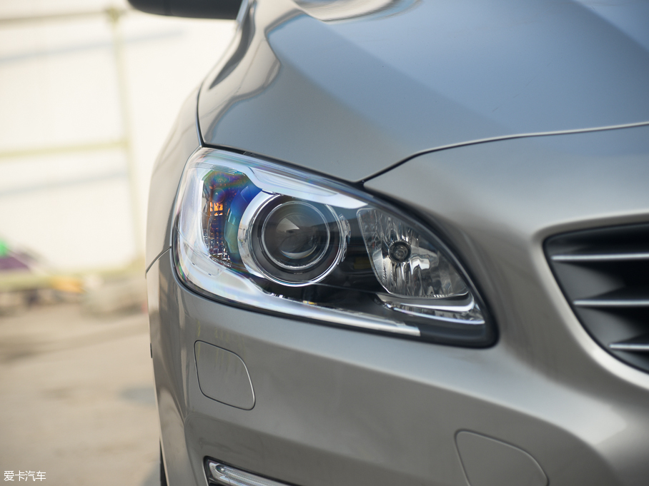 2016֠V60 2.0T T5 Ű