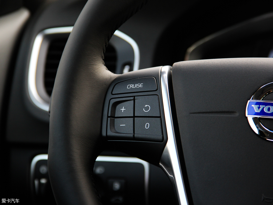 2016���֠���V60 2.0T T5 ���ݰ�