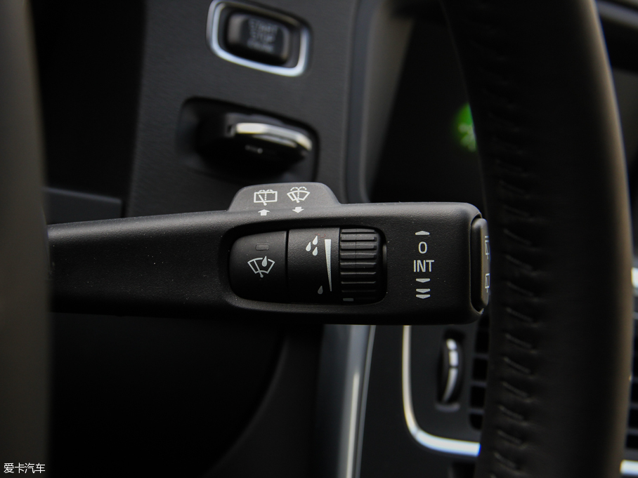 2016���֠���V60 2.0T T5 ���ݰ�