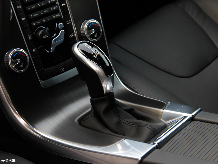 2016���֠���V60 2.0T T5 ���ݰ�