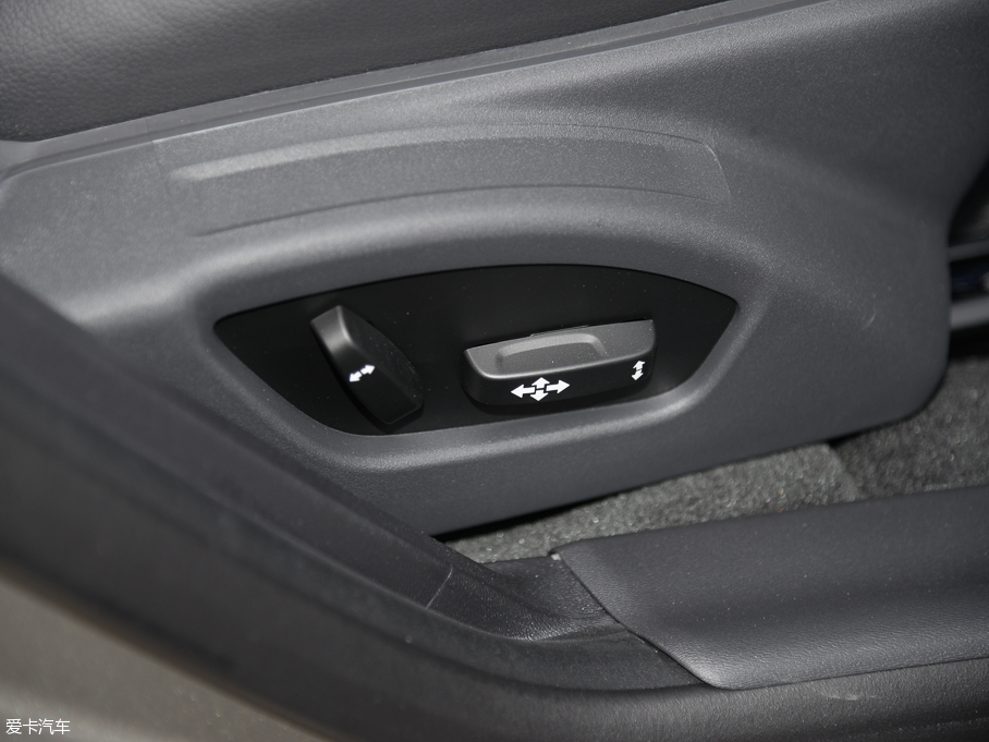 2016֠V60 2.0T T5 Ű