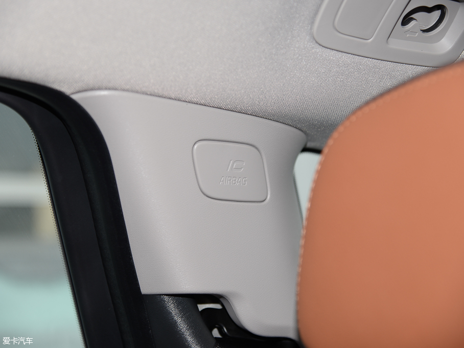 2016���֠���V60 2.0T T5 ���Ű�