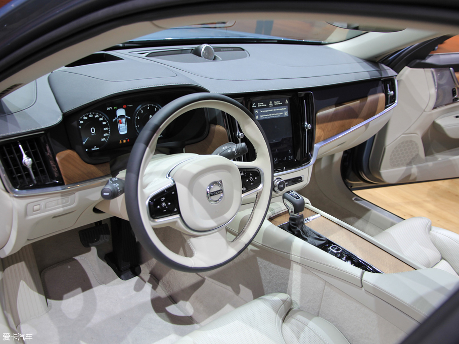 2016���֠���S90(�M��) 2.0T T6 AWD�����