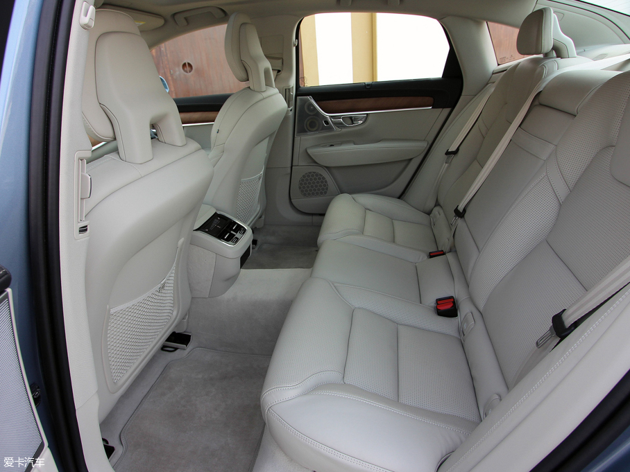 2016���֠���S90(�M��) 2.0T T6 AWD�����