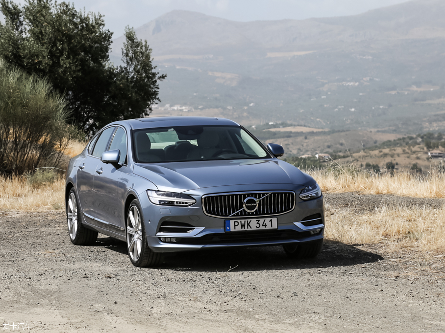 2016���֠���S90(�M��) 2.0T T6 AWD�����