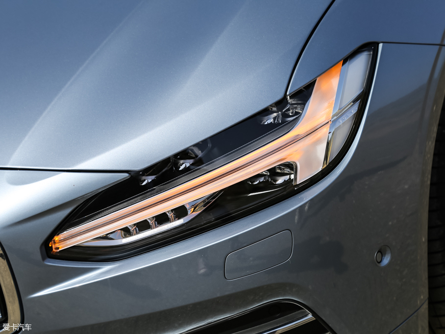 2016���֠���S90(�M��) 2.0T T6 AWD�����