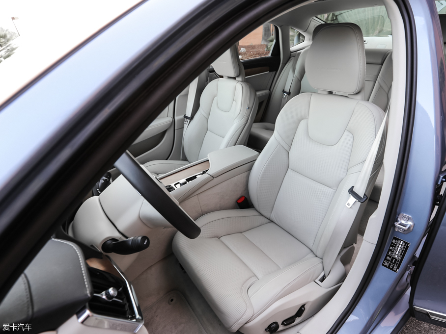 2016���֠���S90(�M��) 2.0T T6 AWD�����