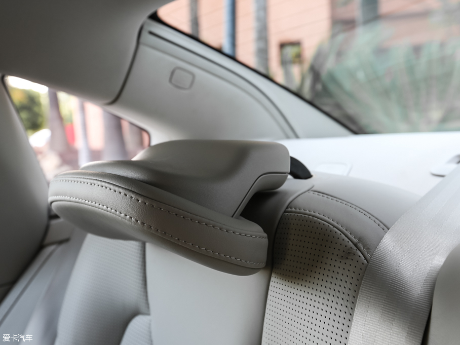 2016���֠���S90(�M��) 2.0T T6 AWD�����