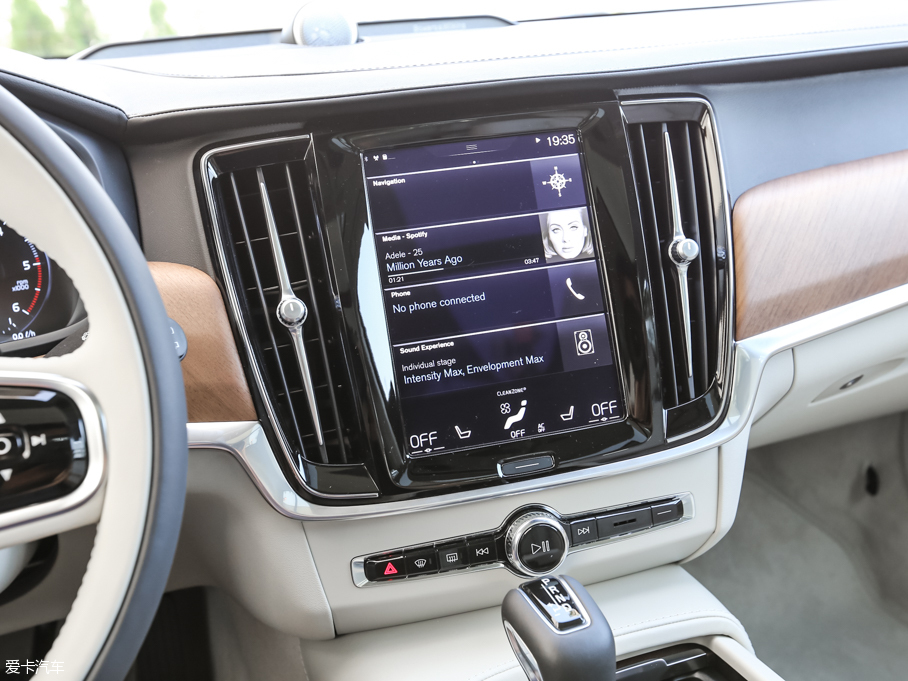 2016���֠���S90(�M��) 2.0T T6 AWD�����