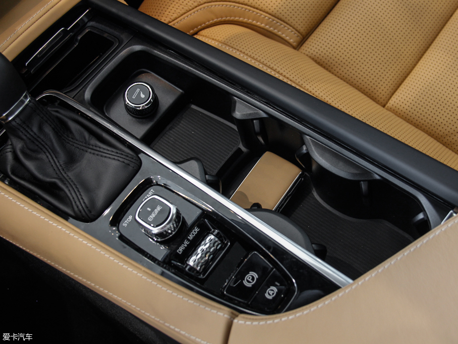 2016֠S90(M) 2.0T T6 AWD