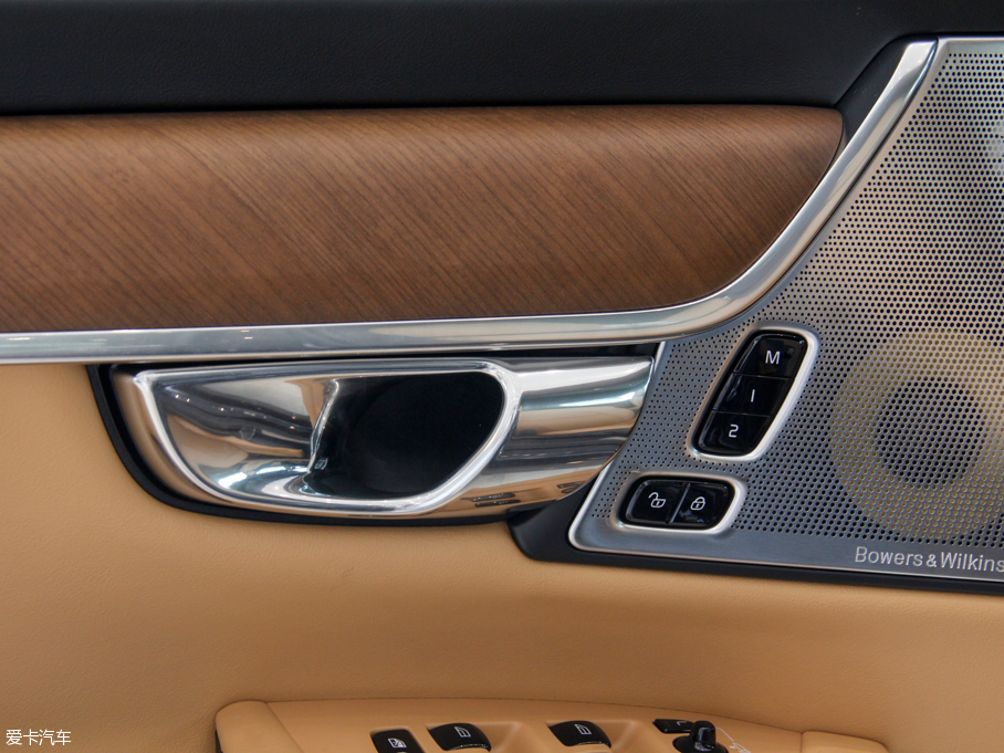 2016֠S90(M) 2.0T T6 AWD