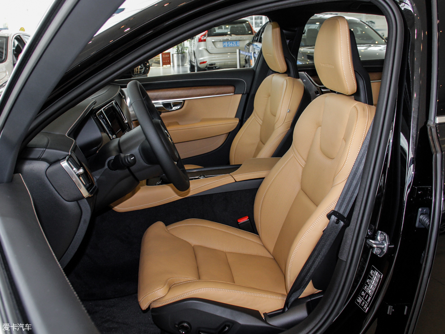 2016֠S90(M) 2.0T T6 AWD