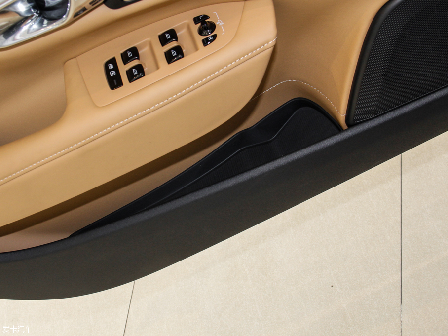 2016֠S90(M) 2.0T T6 AWD