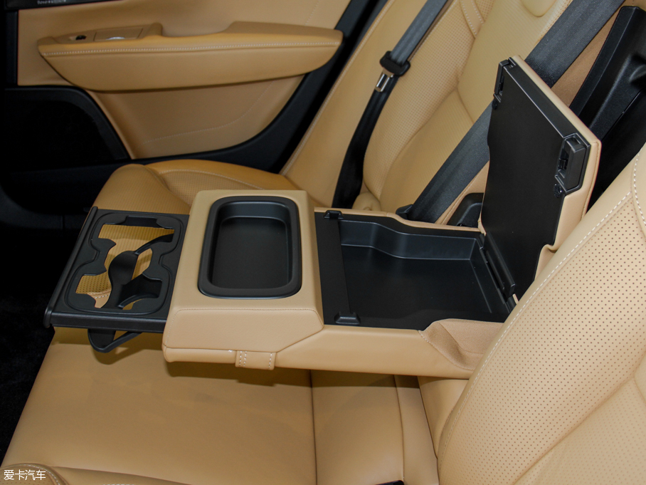 2016֠S90(M) 2.0T T6 AWD