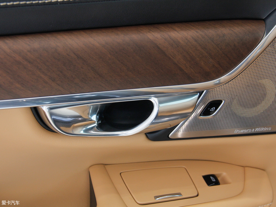 2016֠S90(M) 2.0T T6 AWD