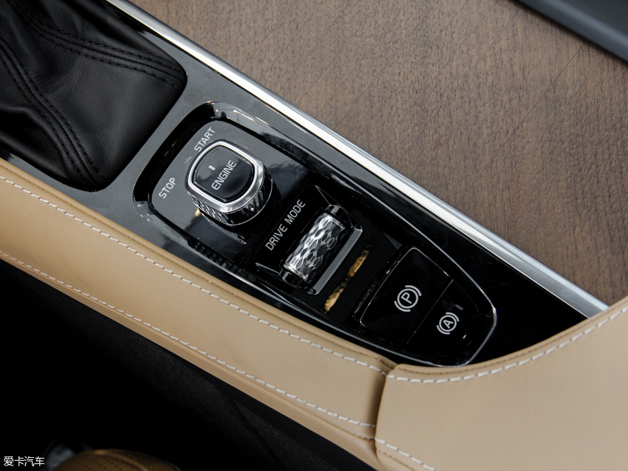 2016֠S90(M) 2.0T T6 AWD