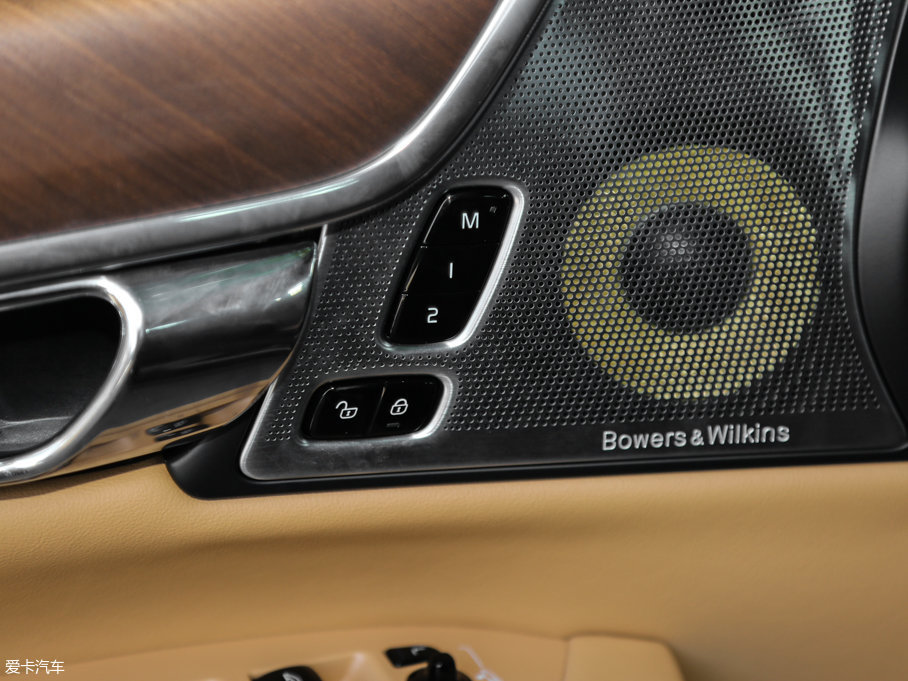 2016֠S90(M) 2.0T T6 AWD