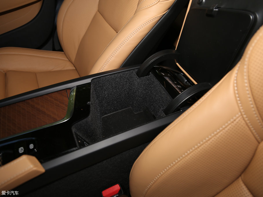 2016֠S90(M) 2.0T T6 AWD