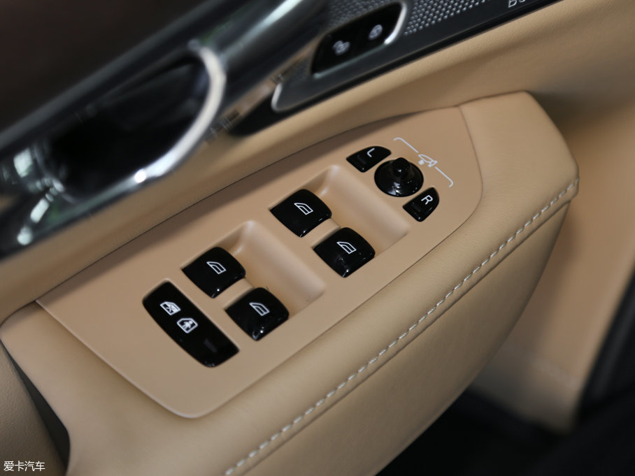 2016֠S90(M) 2.0T T6 AWD