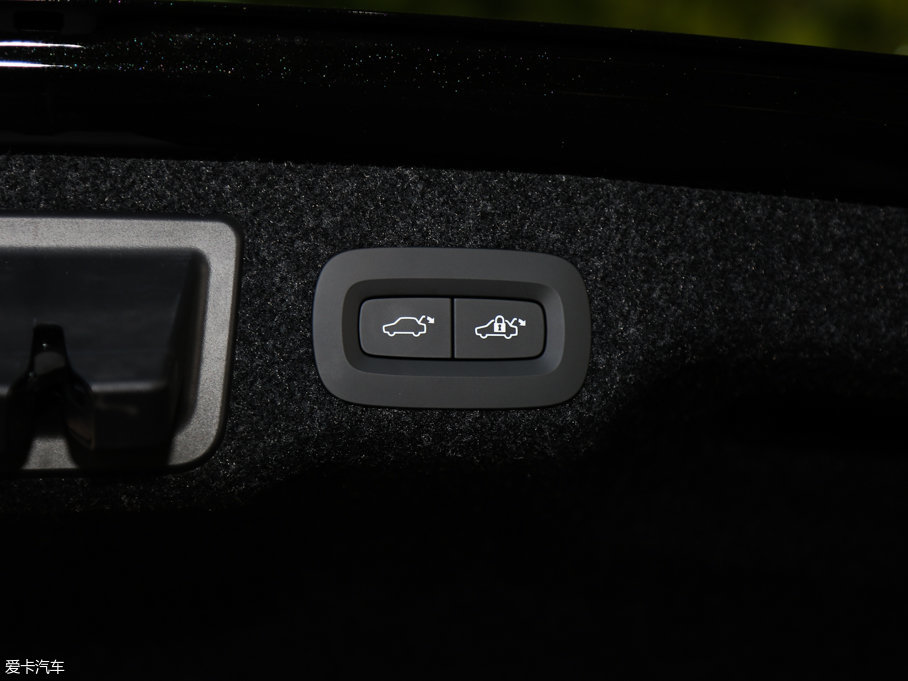 2016֠S90(M) 2.0T T6 AWD