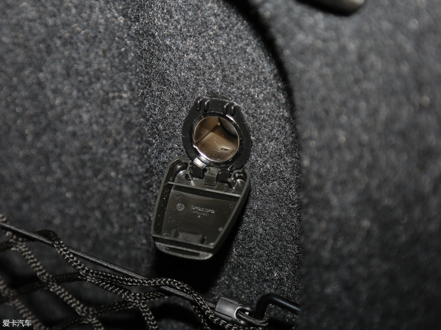 2016֠S90(M) 2.0T T6 AWD