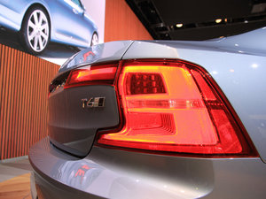 20162.0T T6 AWD (x)(ji)^