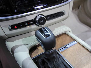 20162.0T T6 AWD п؅^