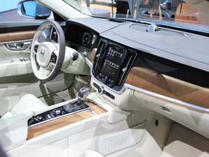 20162.0T T6 AWD п؅^