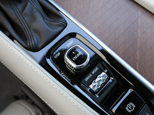 20162.0T T6 AWD п؅^