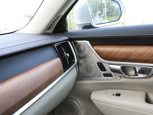 20162.0T T6 AWD п؅^