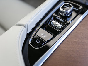 20162.0T T6 AWD п؅^